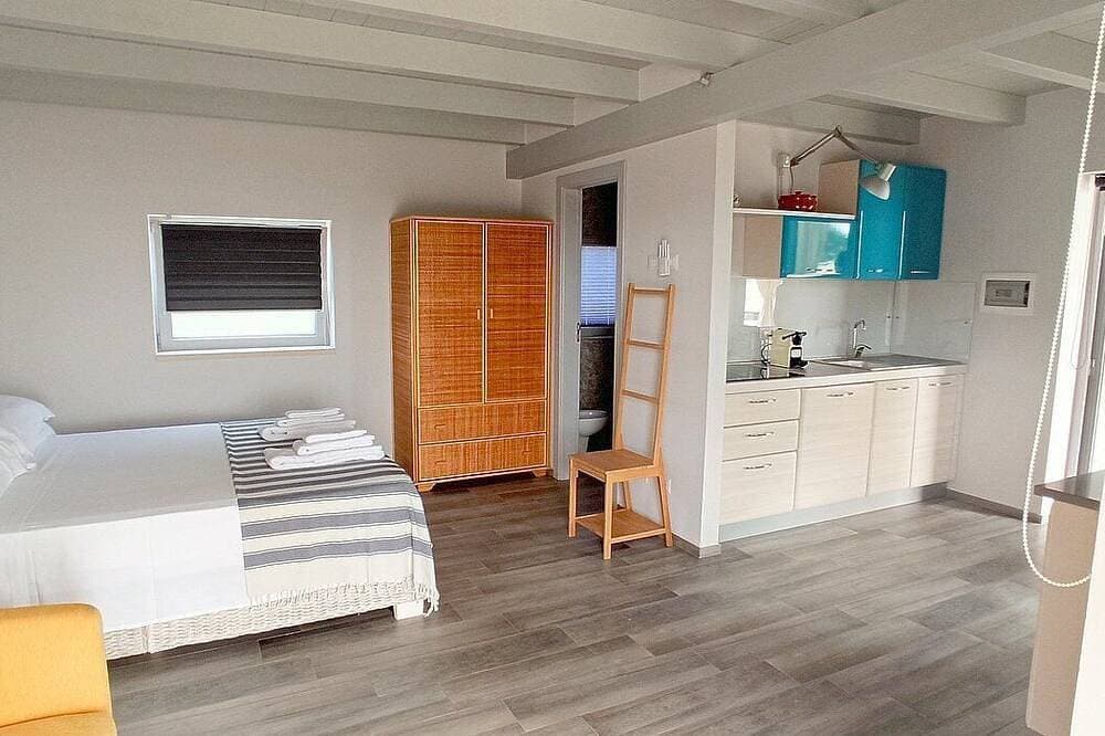 Foto 2 von 30: Villa Eliria C: A graceful studio apartment situated at a short distance from the beach, with Free Wi-Fi.