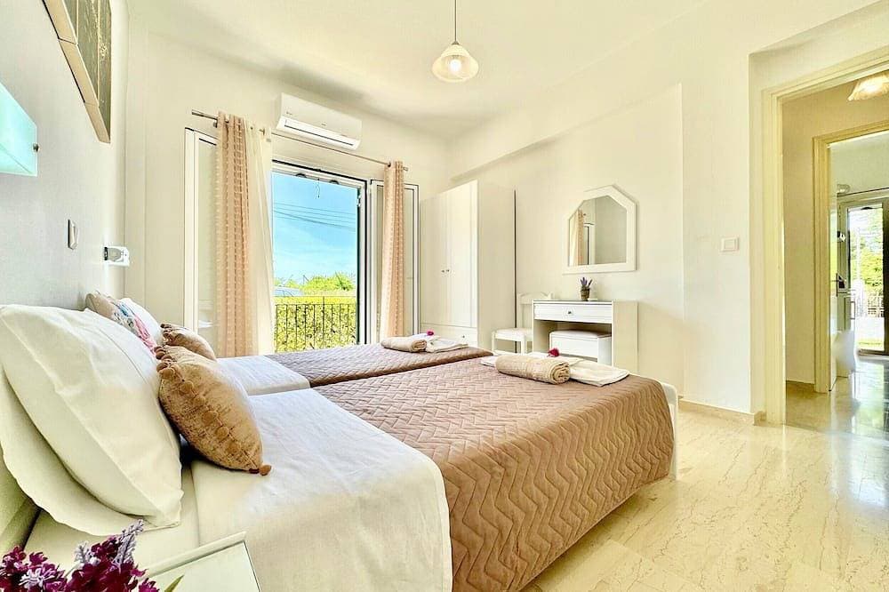 Foto 5 von 30: Villa Dafni with private pool