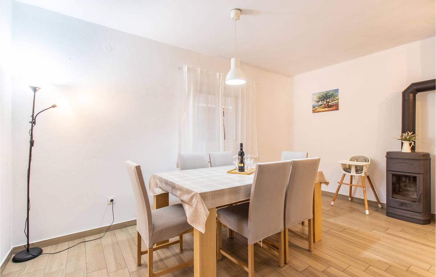 Foto 5 von 20: Gemütliche Ferienwohnung mit Meerblick, Terrasse, WLAN und Küche – 1 km von der Küste entfernt