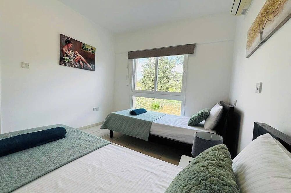 Foto 4 von 27: 2Br apartment w Large Balcony-Pool-Parking-Work friendly-Paphos Central
