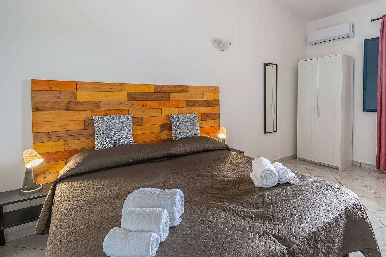 Foto 4 von 27: Studio 'Menta - Fiumara Val Di Noto' mit Bergblick, WLAN und Klimaanlage