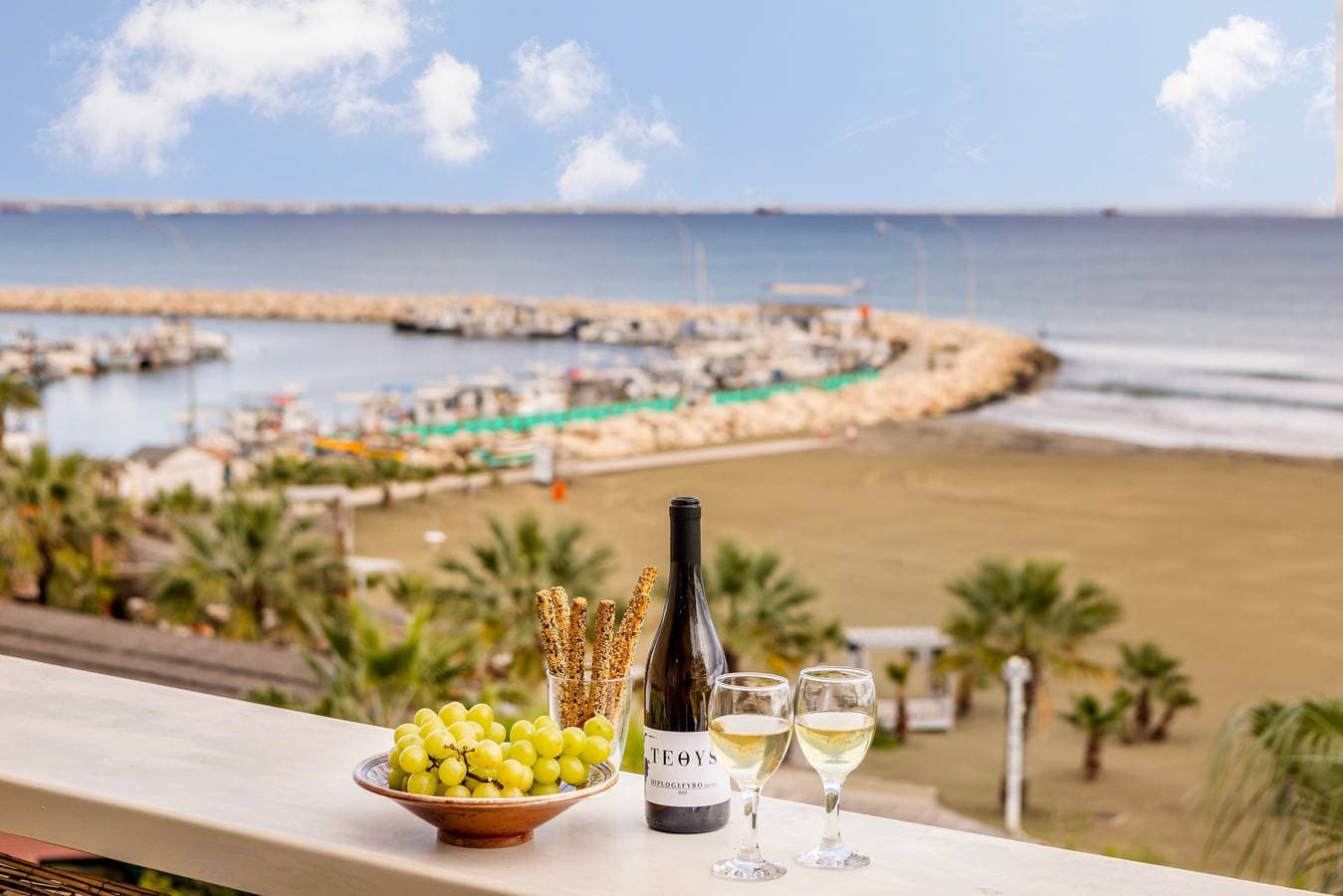 Mackenzie Beachfront Suite 1