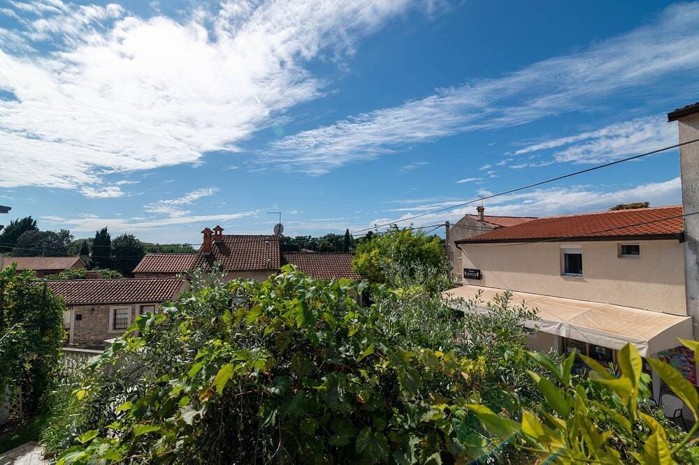 Foto 6 von 12: Studio Appartement mit Terrasse Basanija, Umag
