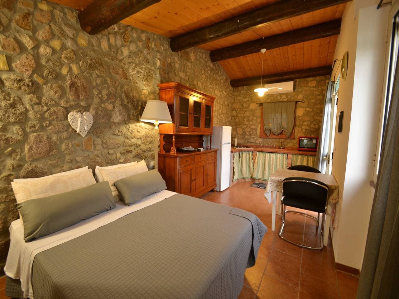 Foto 3 von 29: Cottage a Calasetta in Sardegna con giardino