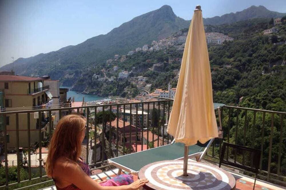 Wunderschöne Wohnung mit Terrasse mit Meerblick an der Amalfiküste 1