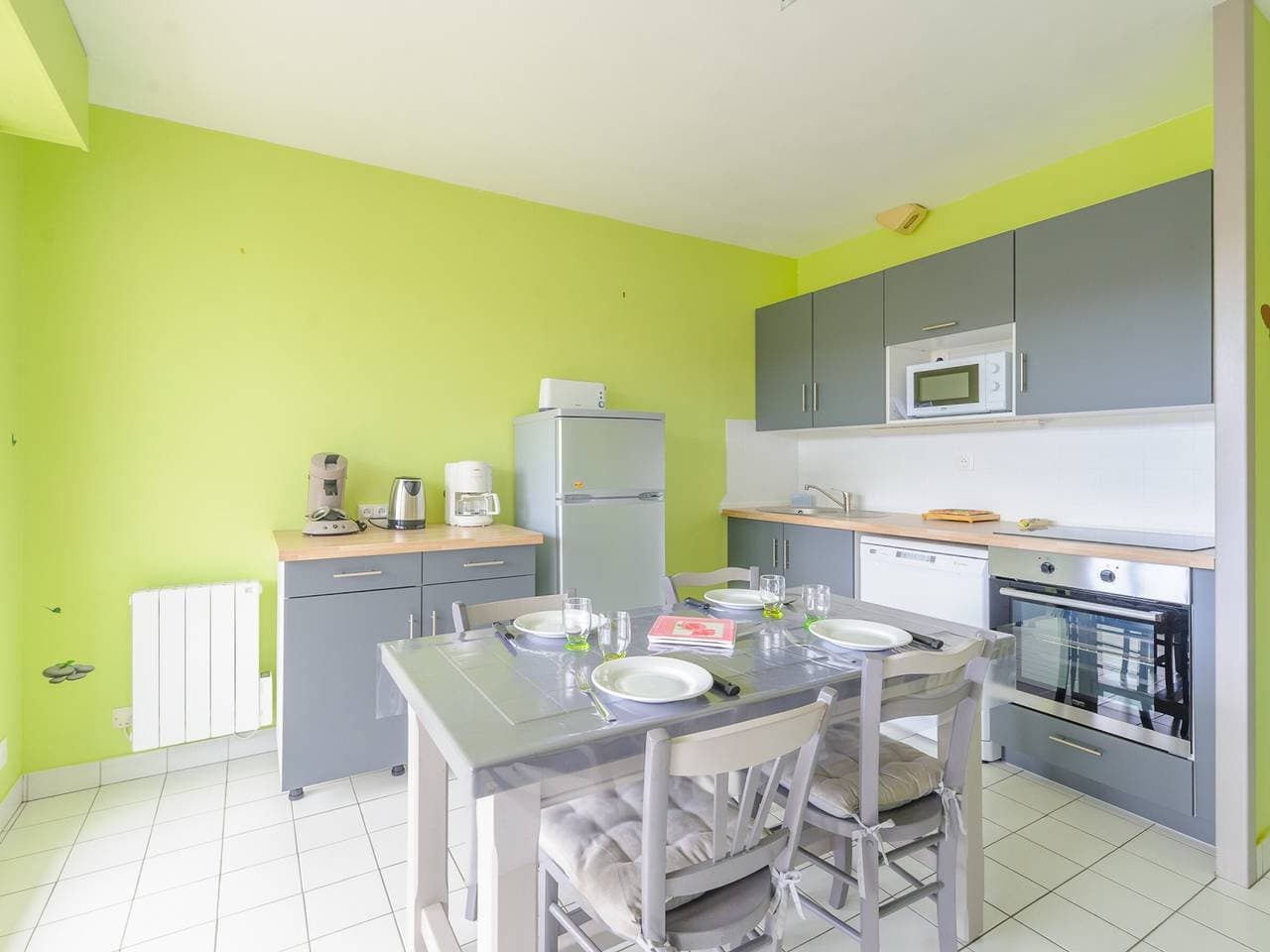 Foto 6 von 11: Appartement T2 Bis avec Balcon, Aperçu Mer, Piscine et Parking Privé