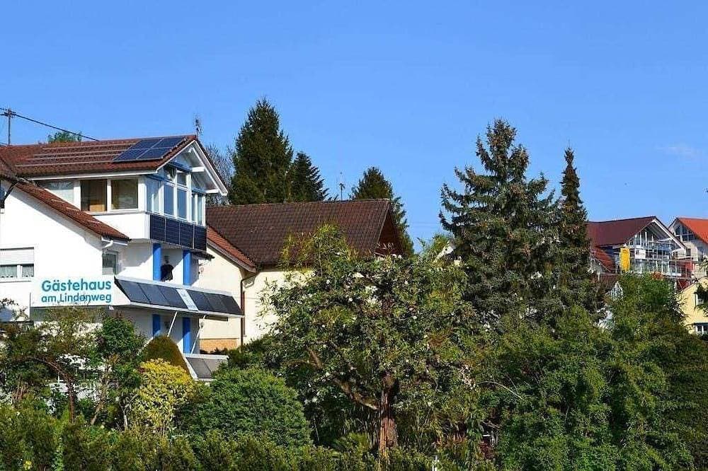 Foto 7 von 12: Doppelzimmer 8, mit Balkon - Gästehaus am Lindenweg