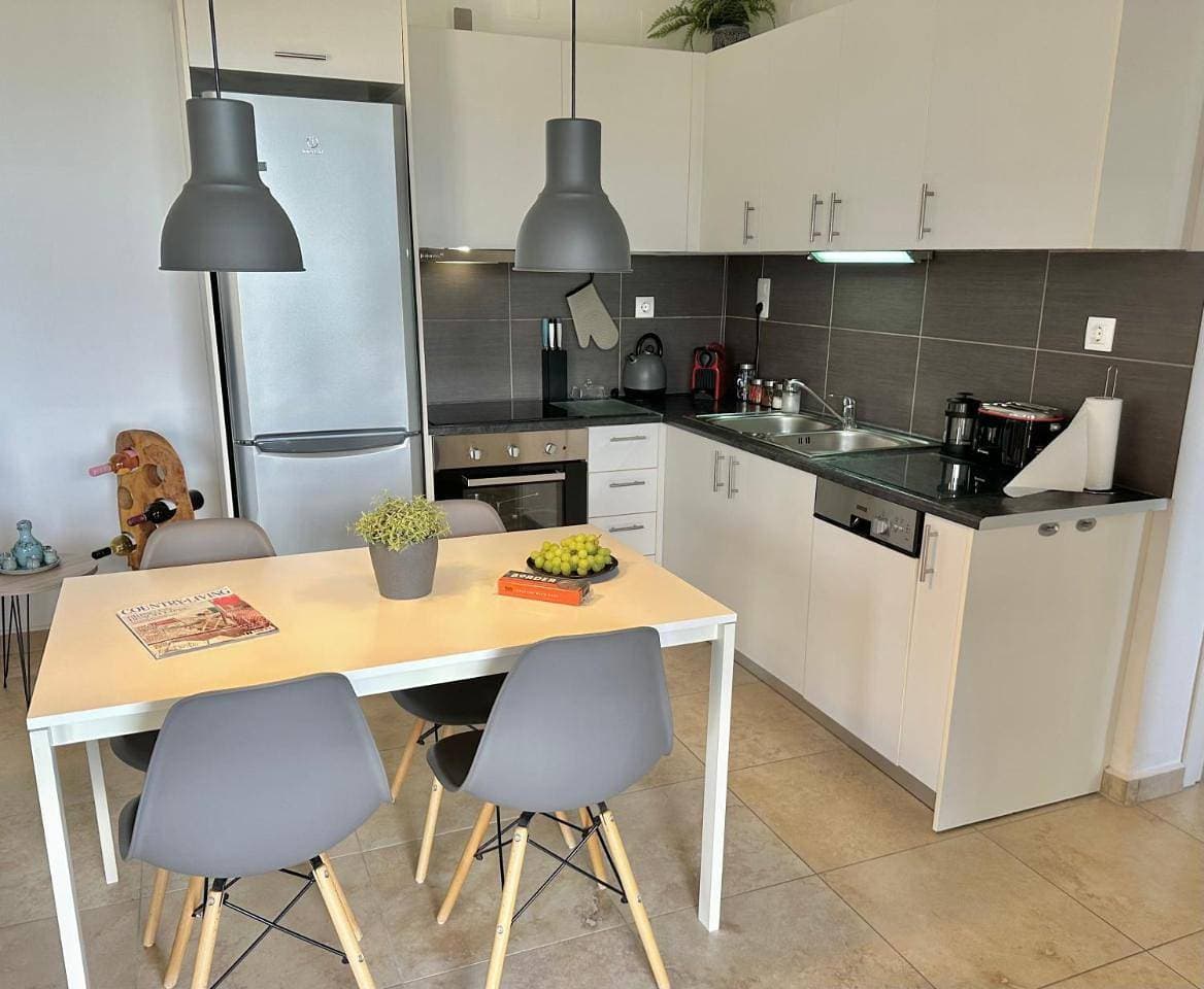 Foto 7 von 71: Two-Bedroom Apartment
