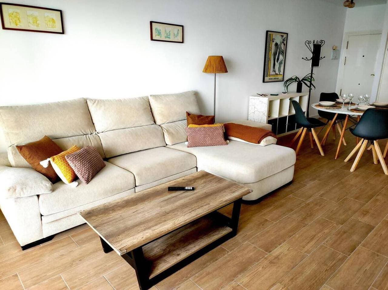 Foto 9 von 27: Three-Bedroom Apartment