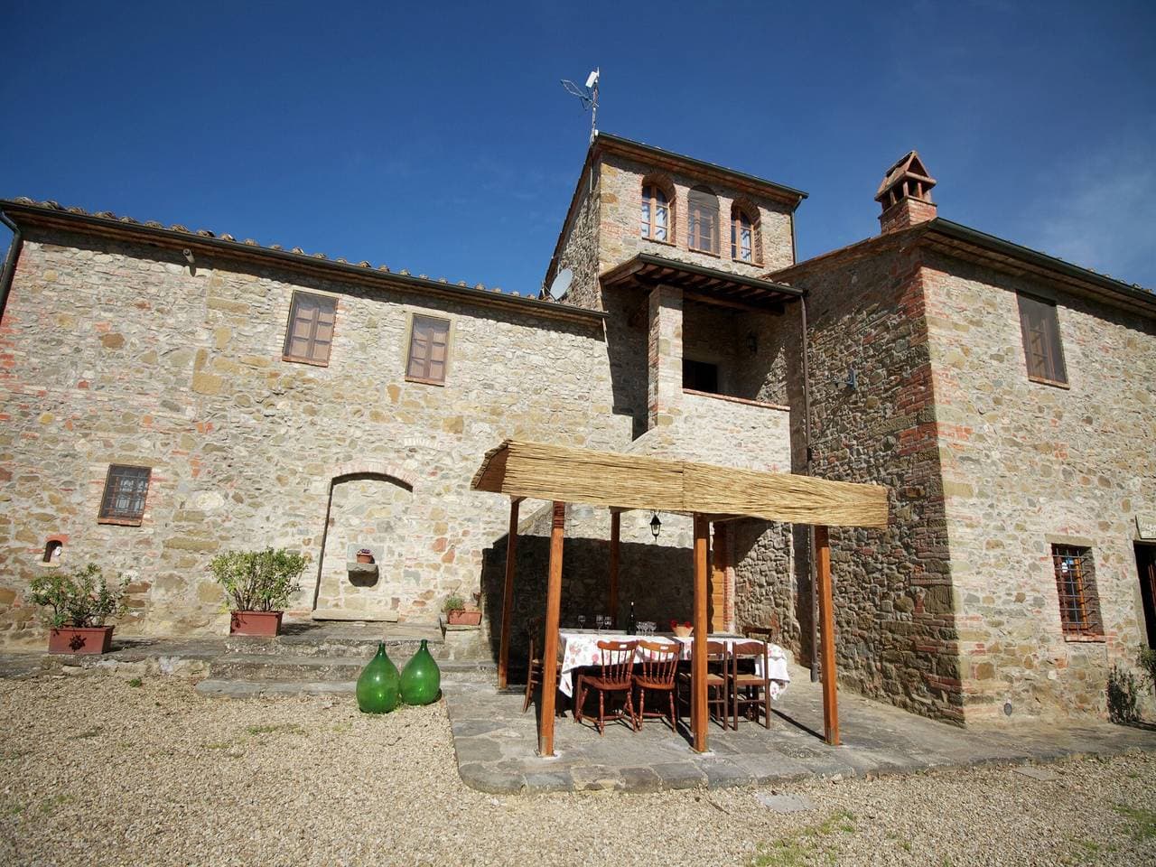 Foto 9 von 72: Authentisches Bauernhaus mit Pool