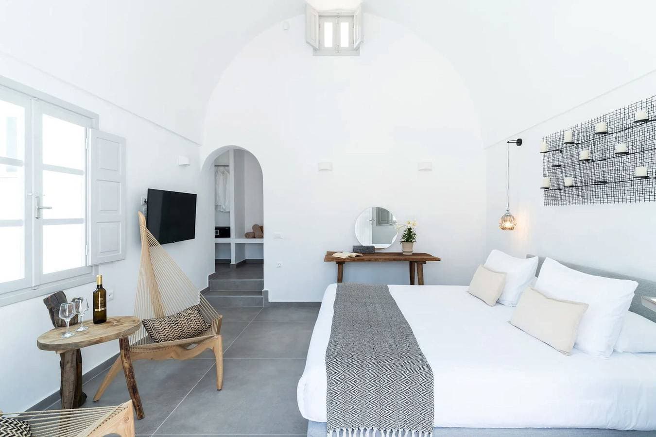 Foto 13 von 17: Luxury Santorini Villa | Superior Villa | Private Heated Plunge Pool | Sea View