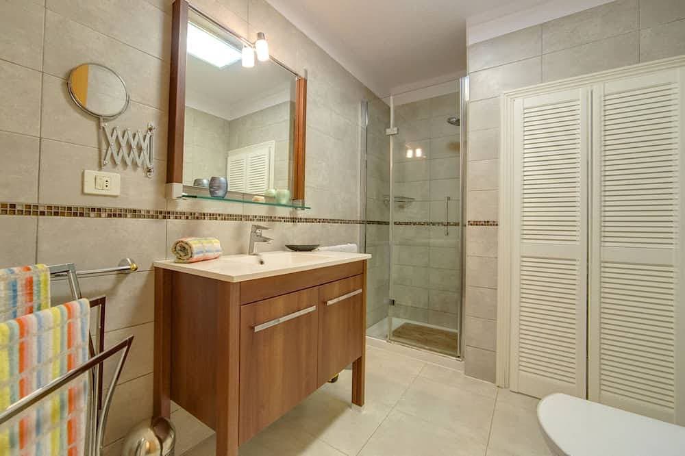 Foto 10 von 30: Luxury Apartment, High-Speed Wi-Fi, Sunny Terrace, Heated Pool, Marazul