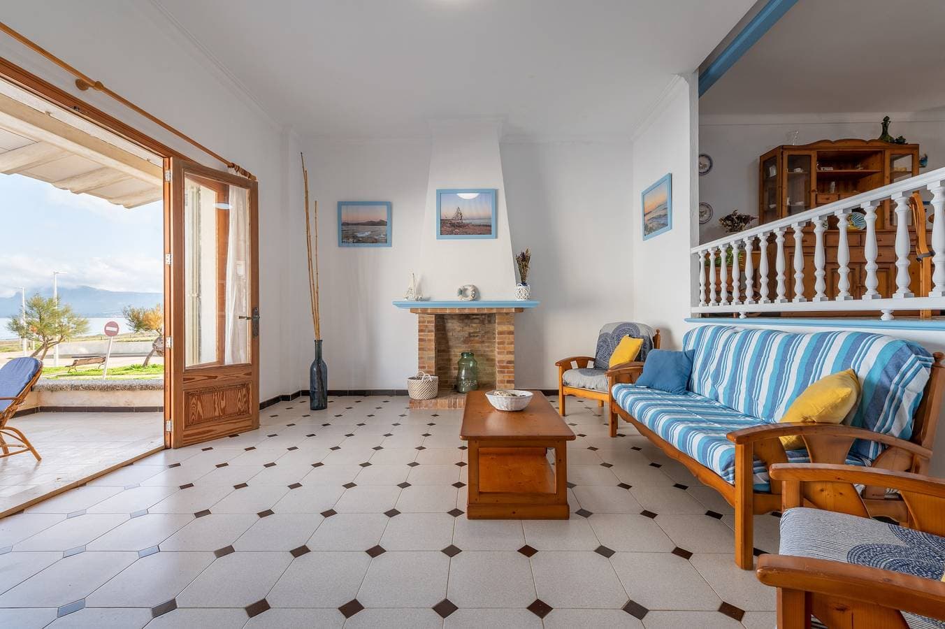Foto 3 von 31: Zentrale Ferienwohnung nur wenige Meter vom Strand entfernt, mit Terrasse