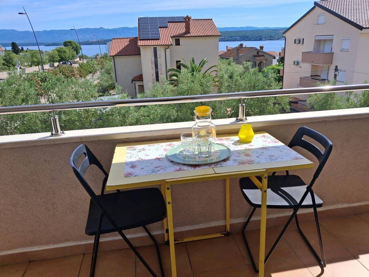 Apartments with parking space Porat - Krk - 22268 1