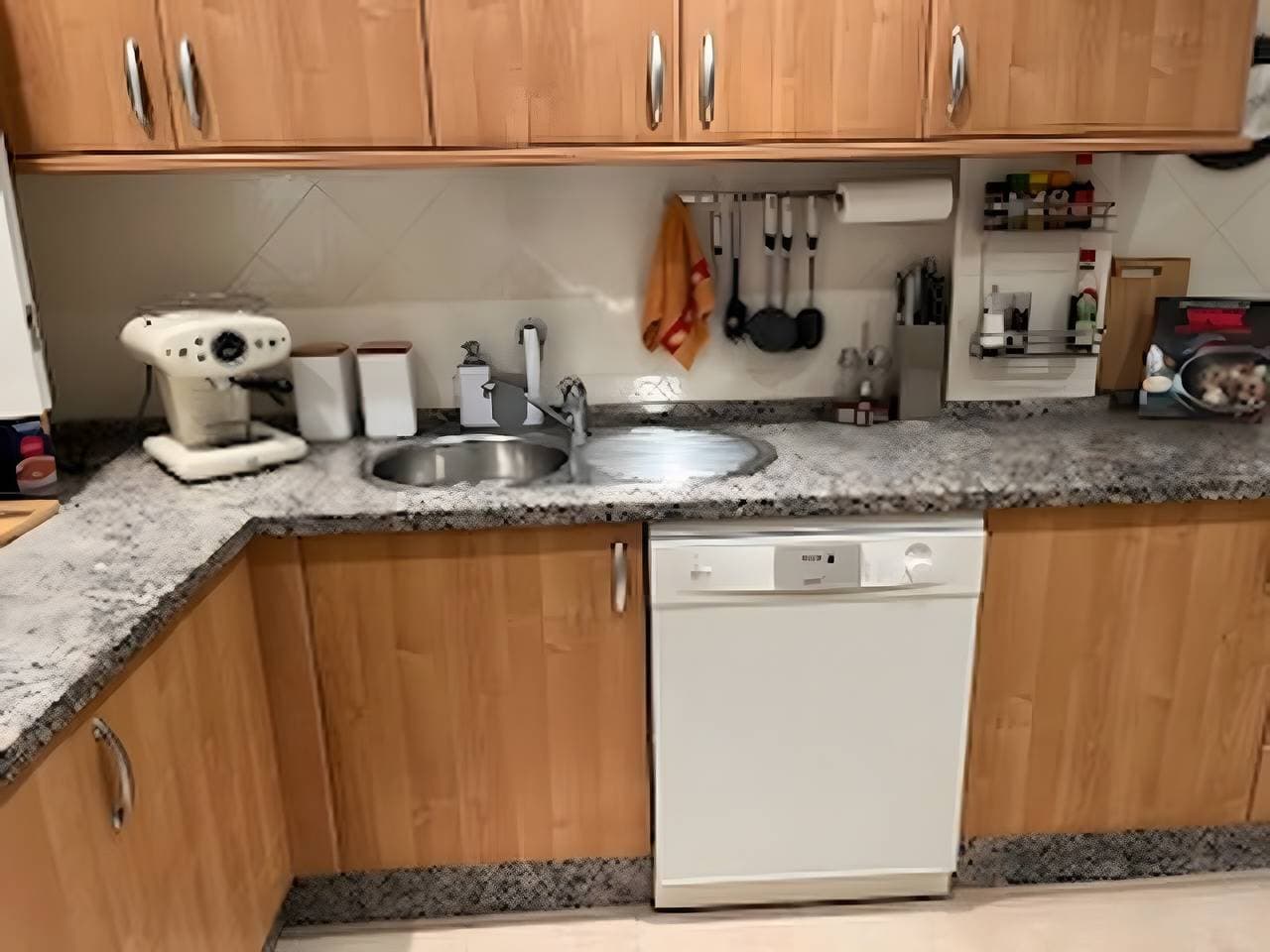 Foto 9 von 17: Ferienwohnung 'Elviria Gardens' mit Gemeinschaftspool, Wi-Fi und Klimaanlage