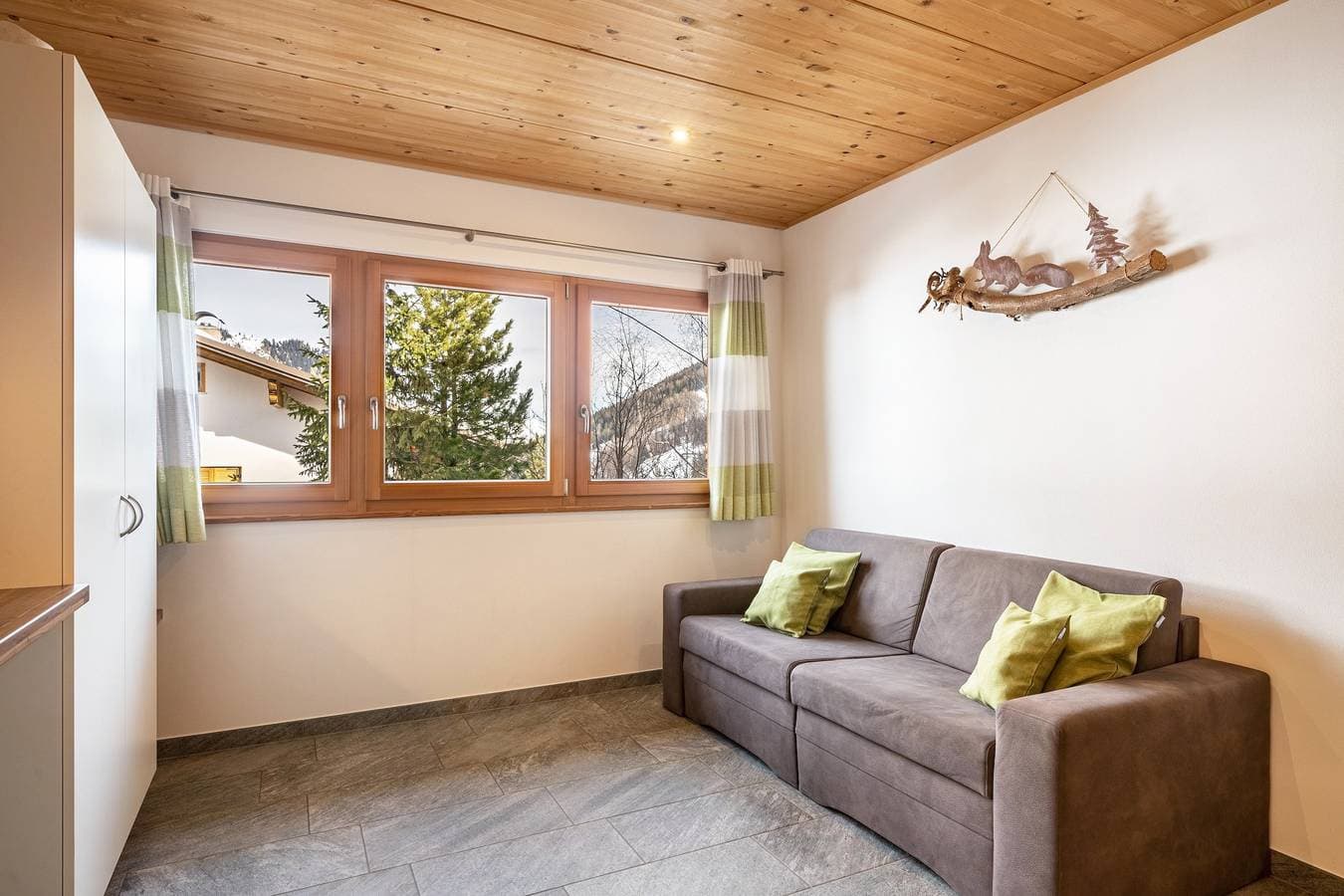Foto 11 von 21: Ferienwohnung "Enzian" auf einem Bergbauernhof mit Balkon