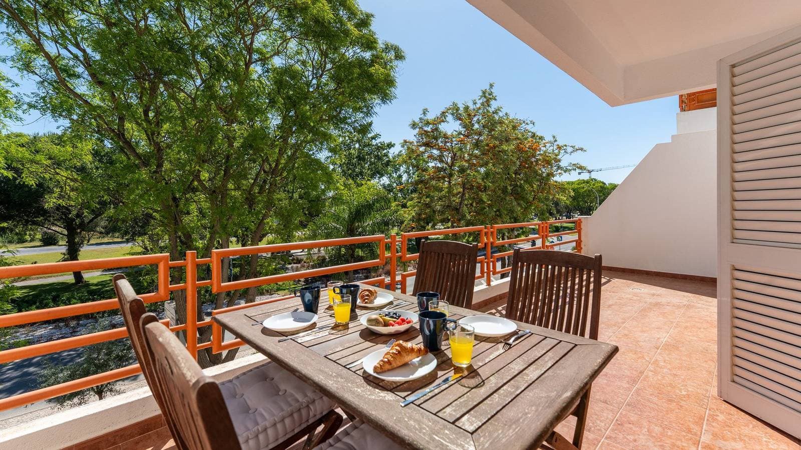 Foto 2 von 40: Ferienwohnung für 4 Personen mit Garten