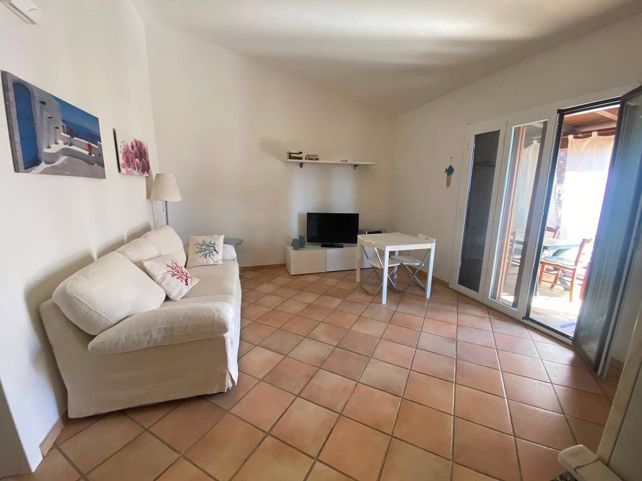 Foto 7 von 18: Ferienhaus 'Neda' mit Meerblick, privater Terrasse und Klimaanlage