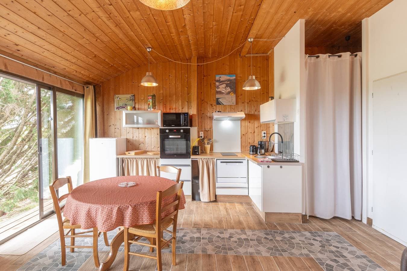 Foto 6 von 21: Le Mas de Peyraube – La Voûte des Oliviers: Ferienhaus mit Panoramablick und Pool