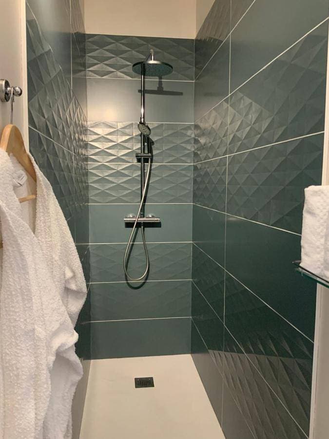 Foto 4 von 7: Double Room with Private Bathroom