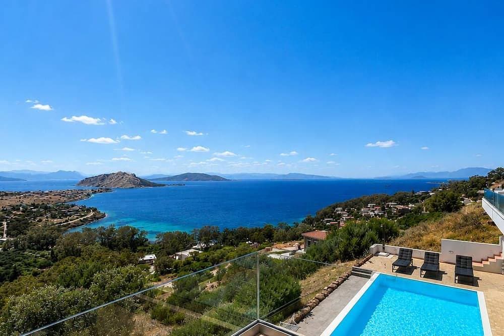 Foto 12 von 30: Minimalist, new condo with beautiful sea and mountain views
