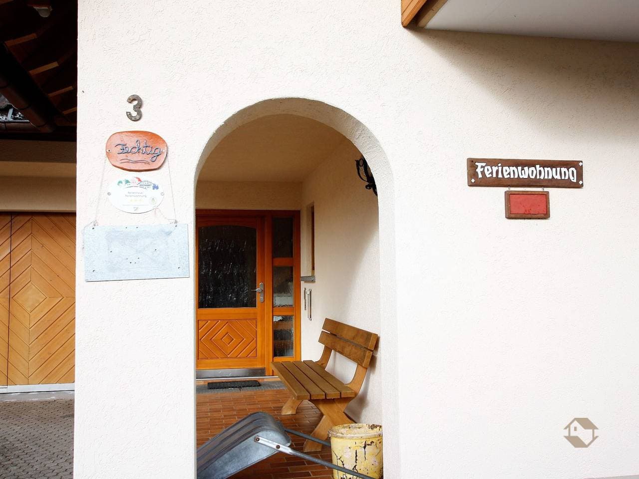 Foto 9 von 42: Ferienwohnung 'Mit Balkon, 60qm' mit Bergblick, Gemeinschaftsgarten und Wi-Fi