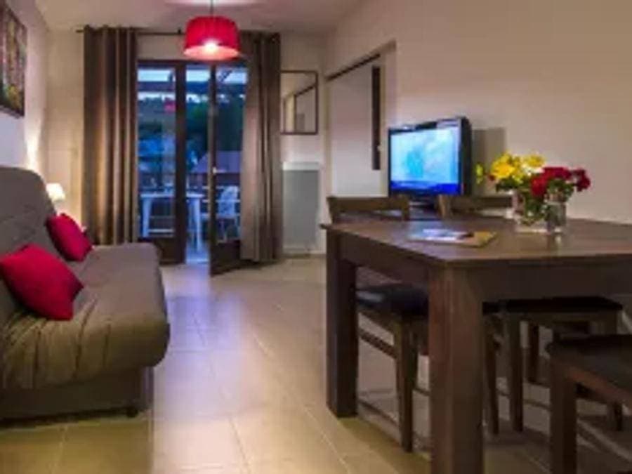Foto 1 von 7: Résidence Le Clos du Rocher - Vacancéole - Studio 2 personen - Studio 2 Personen - Pmr