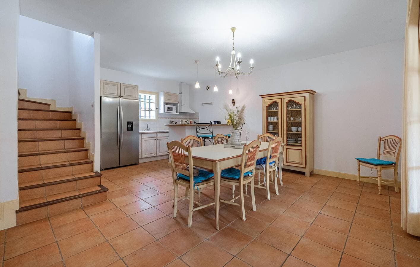 Foto 13 von 25: Poolside Getaway: 120qm mit AC, Parkplatz & WiFi