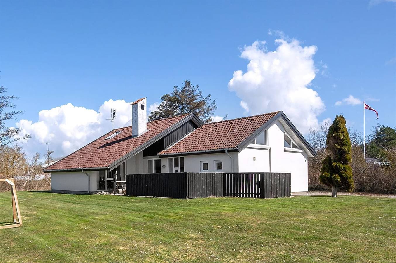 Pet friendly home in Humble with sauna 1