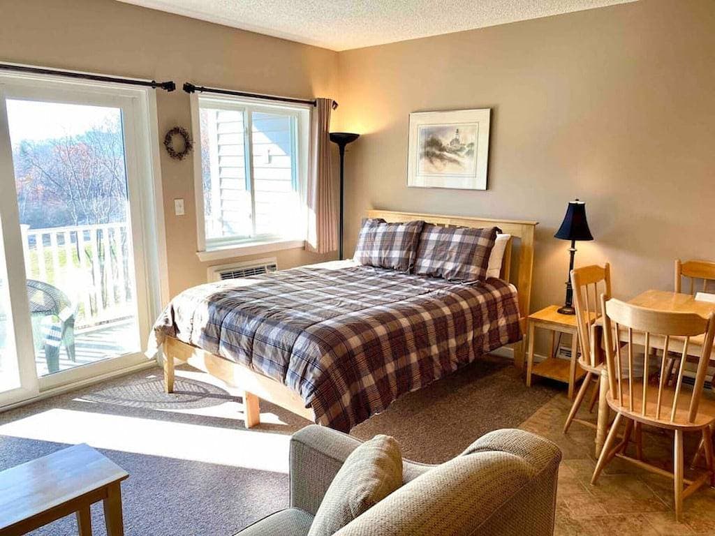 Foto 5 von 32: River & Loon Mountain View Studio | Indoor Pool & Hot Tub | Sleeps 3