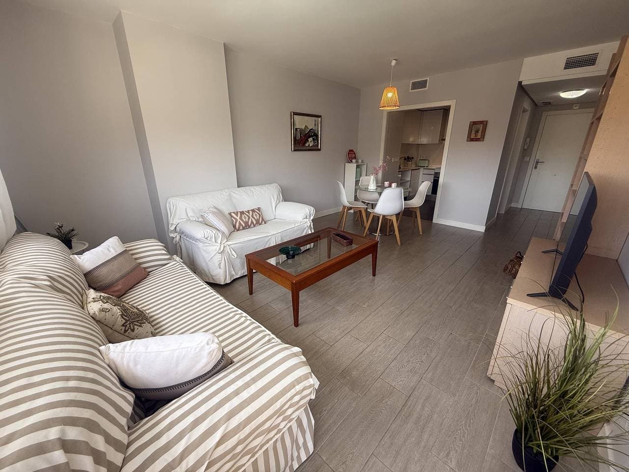 Foto 8 von 34: Ferienwohnung für 2 Personen mit Pool