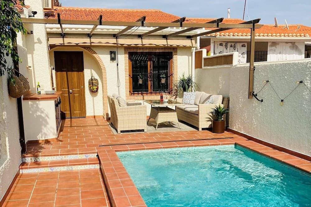 Ein herrliches Ferienhaus in der Nähe des Strandes und der Stadt 1