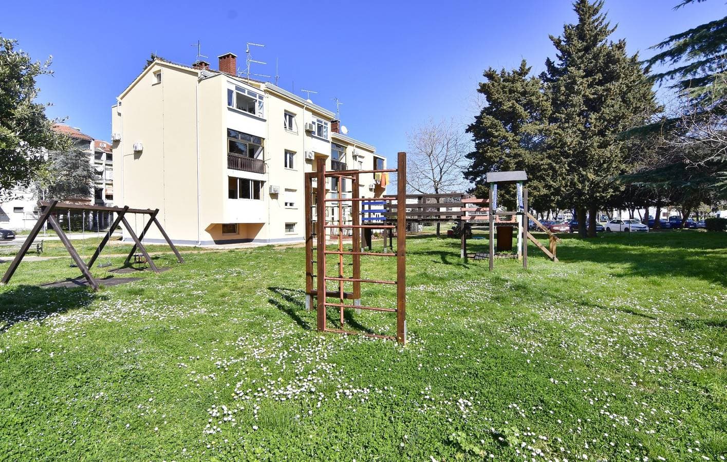 Foto 2 von 35: 2-Zimmer-Ferienwohnung mit Balkon Umag A-24206-a