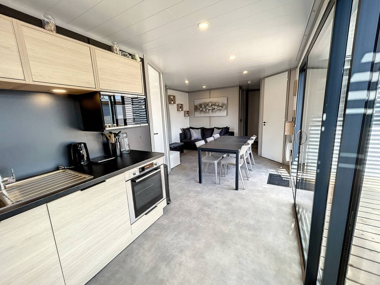 Foto 6 von 35: Gemütliches Chalet mit beheiztem Pool, Terrasse und 6 Betten