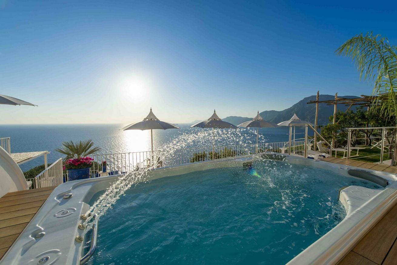 Foto 4 von 55: Exclusive Villa in Praiano with Pool & View
