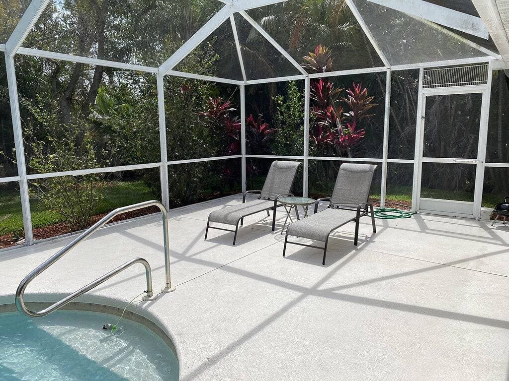 Foto 6 von 28: Beautiful Private Florida Pool Home