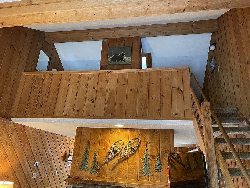 Foto 11 von 19: Mt. Snow Stadthaus mit Kamin, 1 Meile zu den Pisten mit Wochenend-Shuttle!