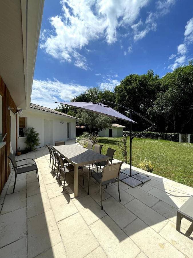 Foto 2 von 31: Superior Villa