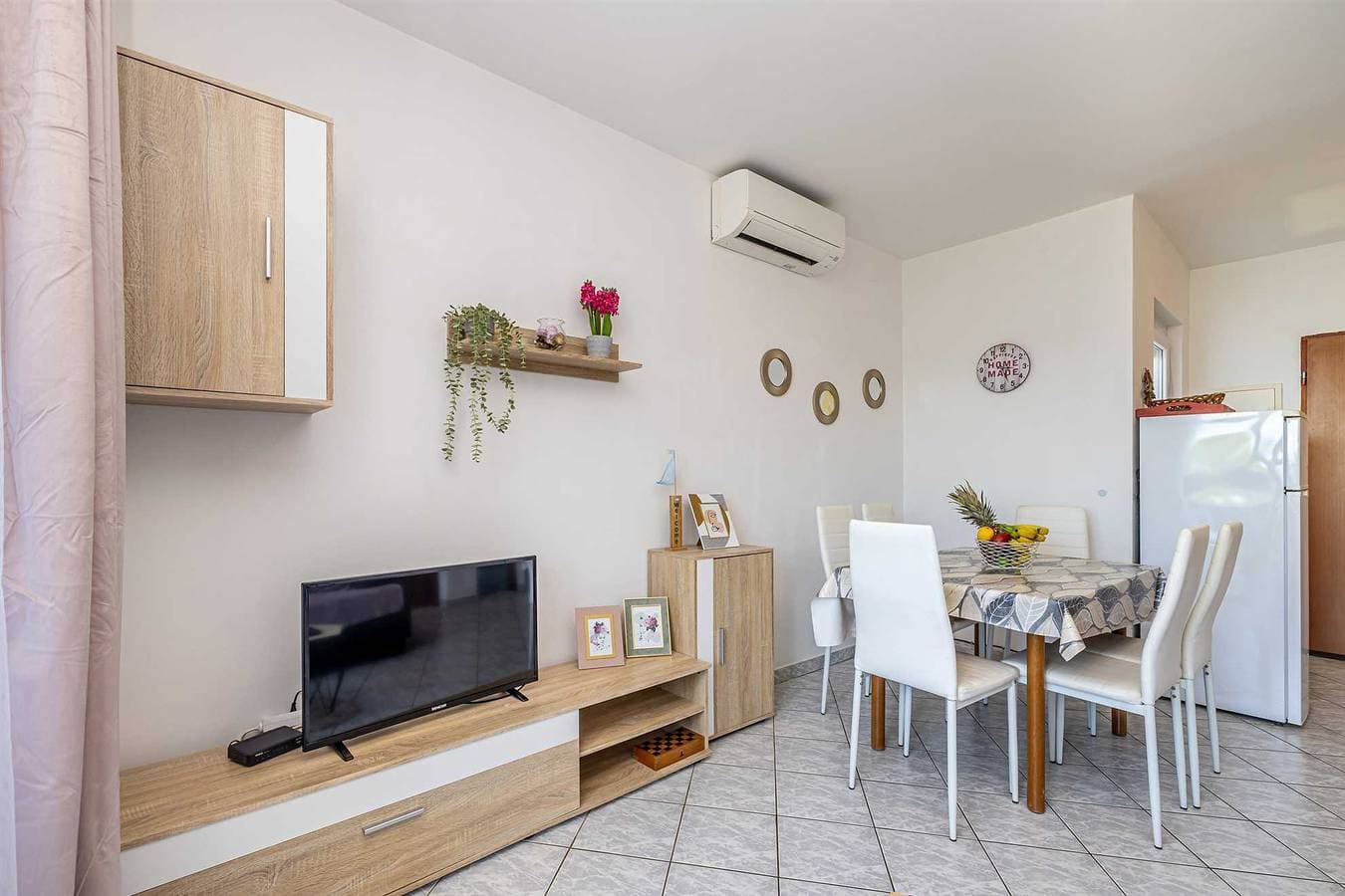 Foto 6 von 17: Wohnung Stara Baska in der Nähe des Meeres