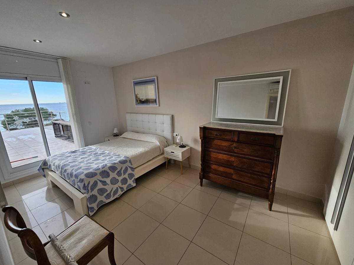 Foto 4 von 28: Two-Bedroom Apartment