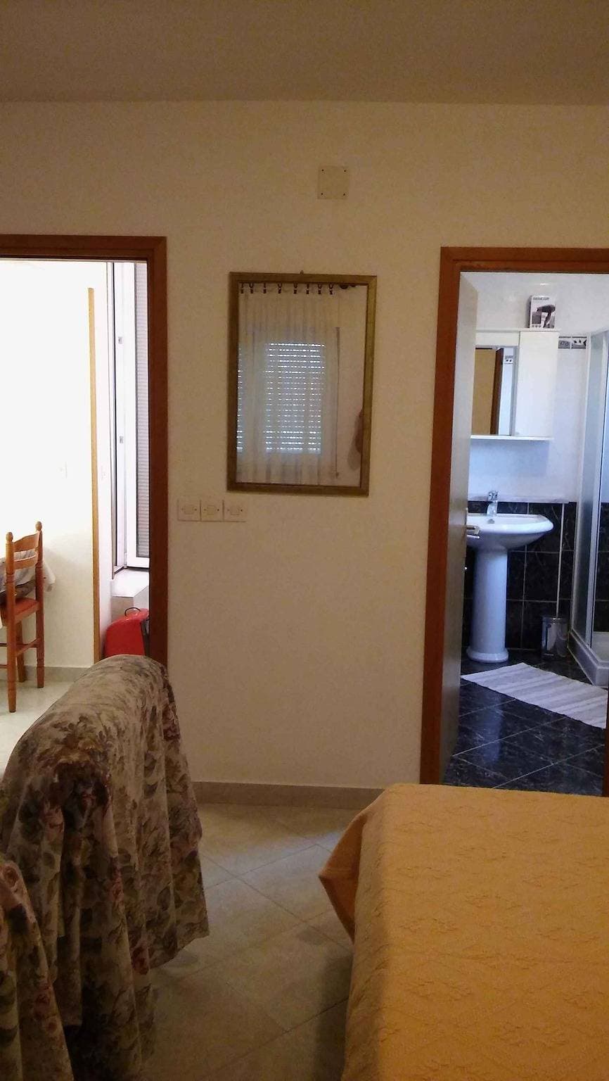 Foto 5 von 21: Ferienwohnung mit Terrasse und Klimaanage
