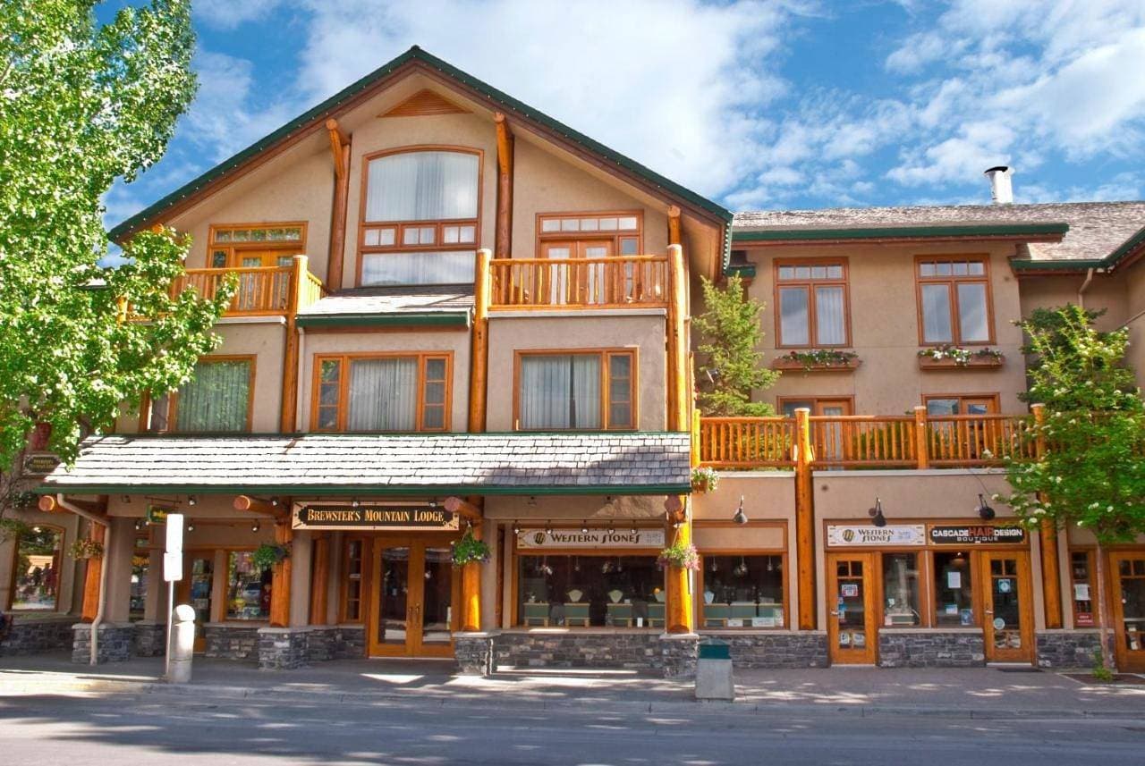 Brewster Mountain Lodge 1