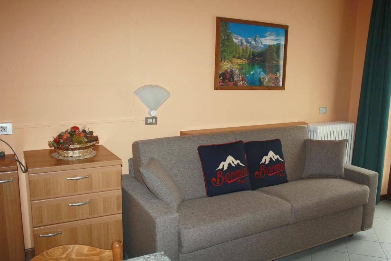 Foto 5 von 23: Two-Bedroom Apartment