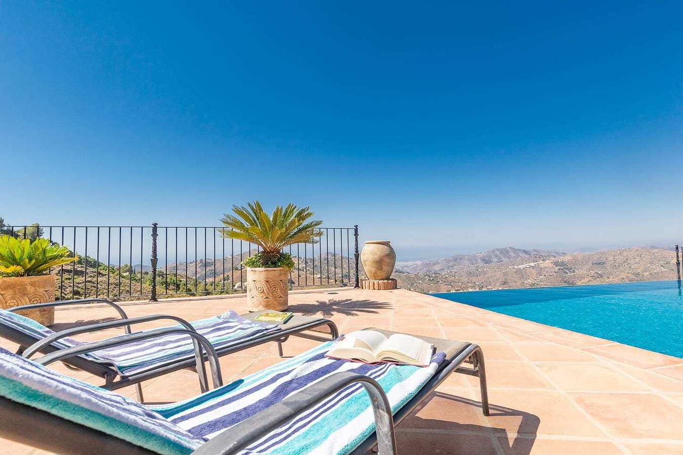 Foto 3 von 43: Villa 'Casa La Mirada' mit Meerblick, Pool und WLAN