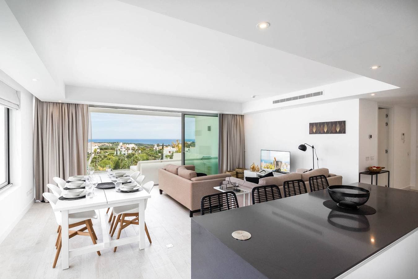 Foto 6 von 60: Stylish 3-Bed Apartment | Alcazaba Lagoon 1514