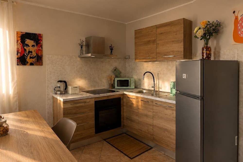A cozy mountain home for couples and families, surrounded by nature, relaxation, and hiking 1