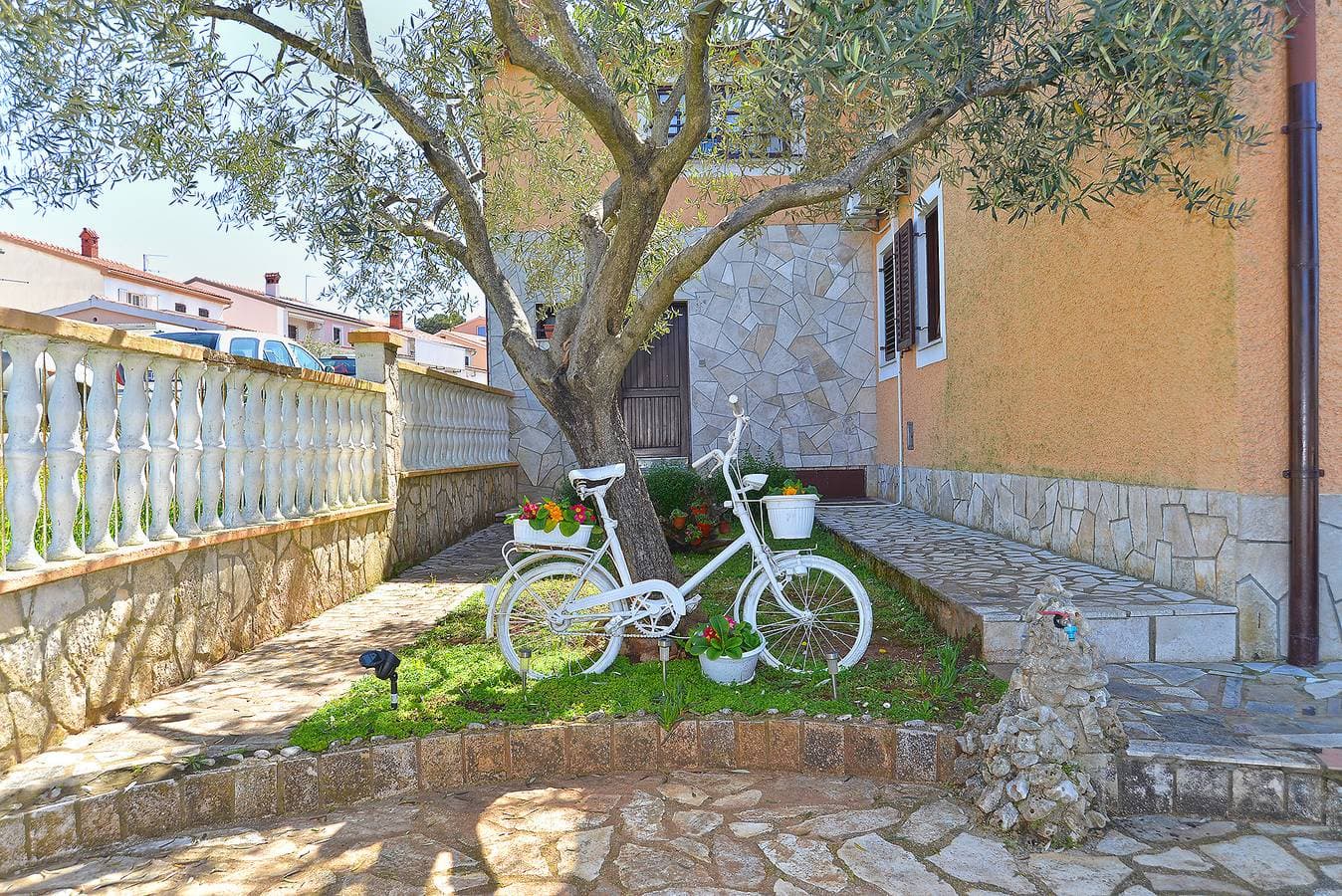 Foto 6 von 25: Ferienwohnung für 3 Personen mit Terrasse