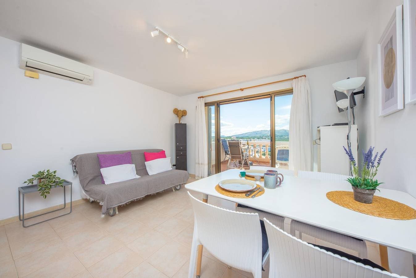 Foto 12 von 29: Perleta - Fantastisches Penthouse mit Meerblick, Pool und kostenloses WLAN