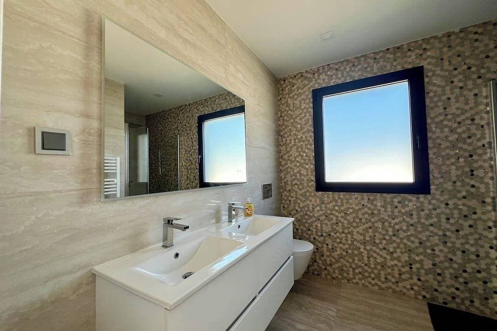 Foto 9 von 30: Casa Nelia - Beach, Spa/Jacuzzi, and Heated Pool
