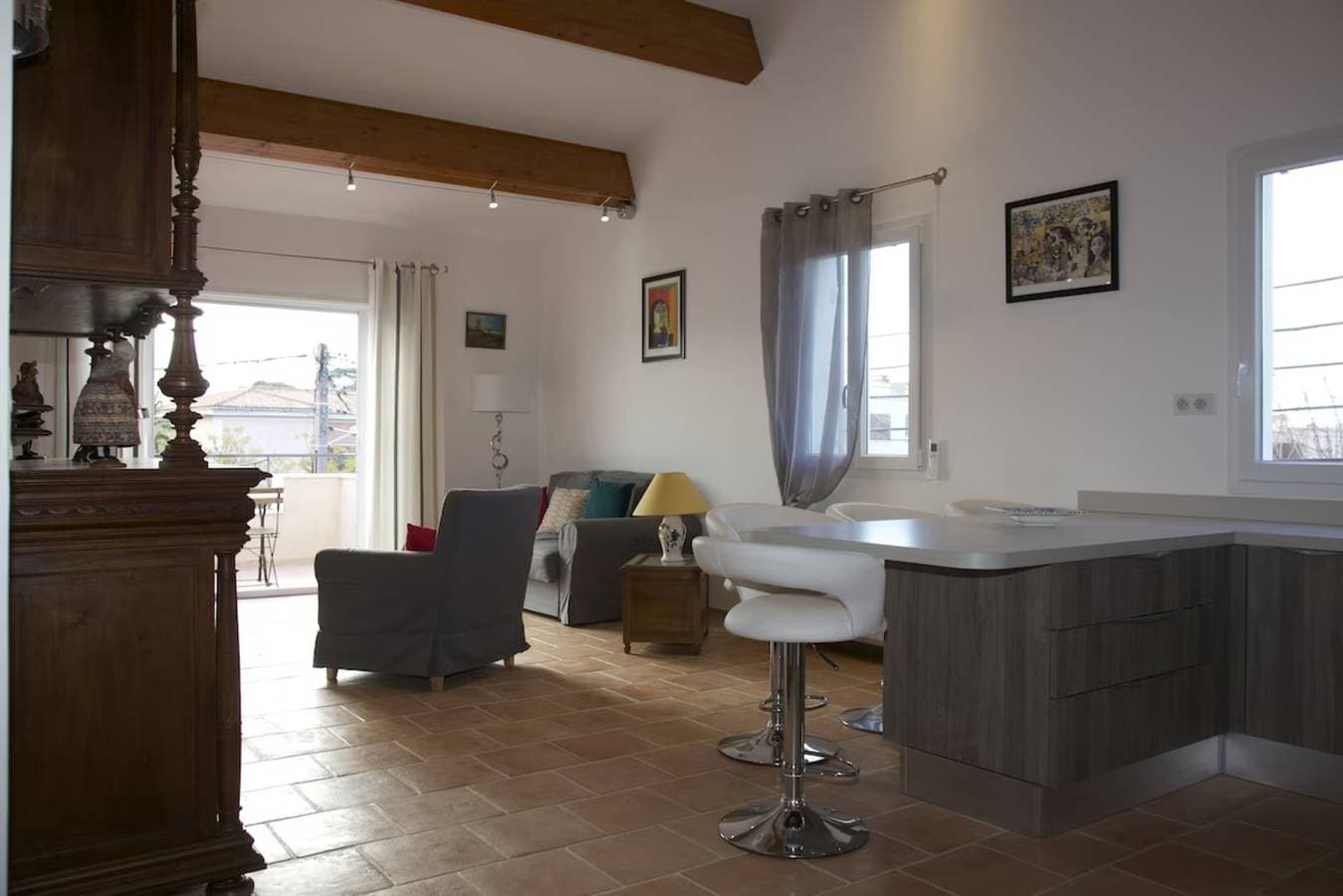 Foto 4 von 19: Ferienwohnung 'T3 Coeur De Sanary - 100m Du Port' mit Privatterrasse, WLAN und Klimaanlage